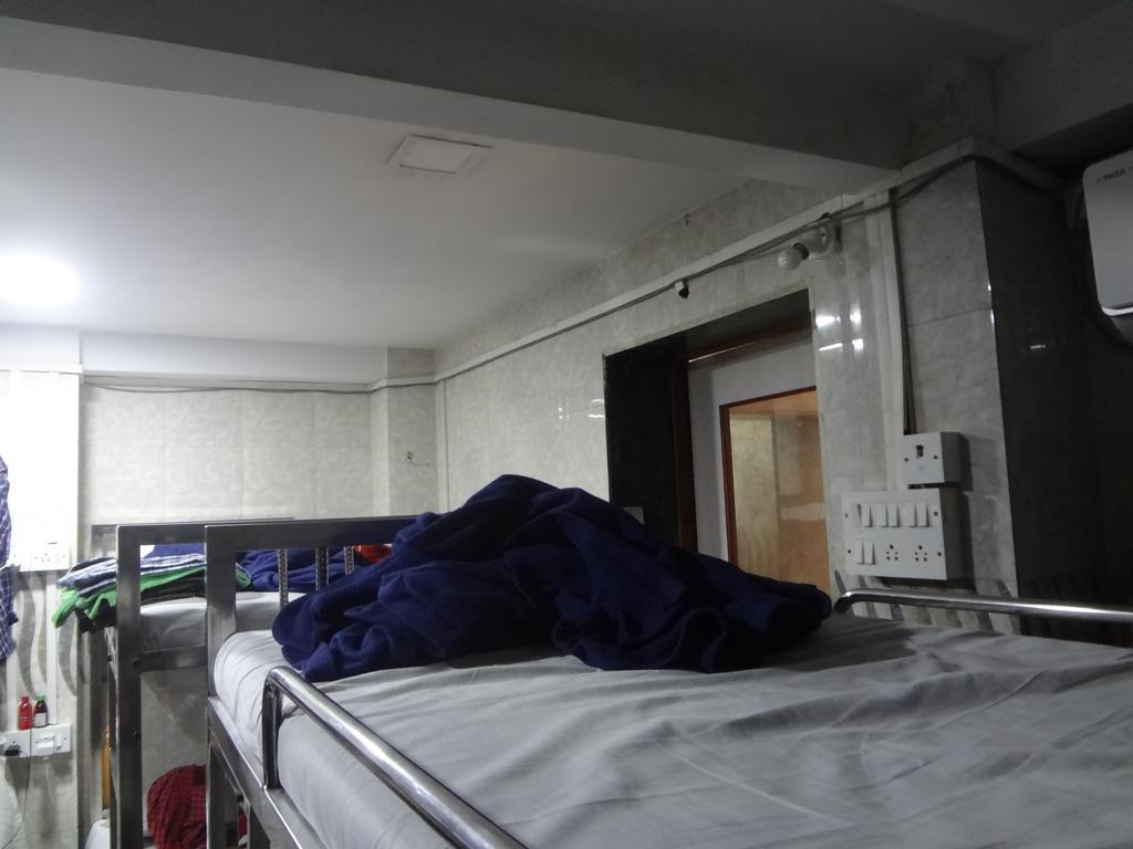 Aashiyana Dormitory Mumbai Exterior photo