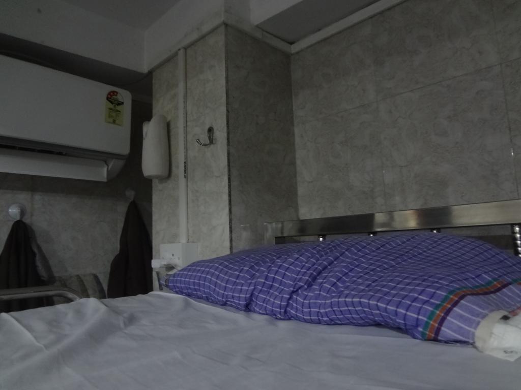 Aashiyana Dormitory Mumbai Exterior photo