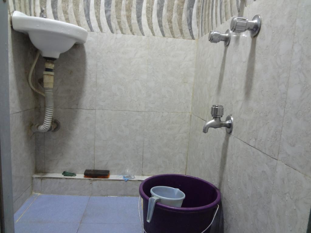 Aashiyana Dormitory Mumbai Exterior photo